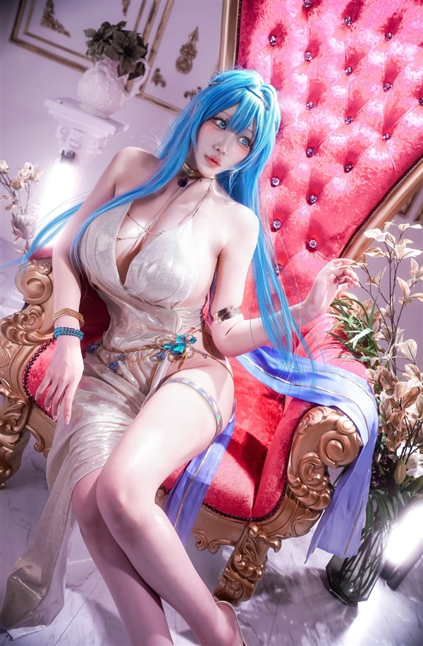 日本性感小姐姐Cos尼尔2B:非常吸睛