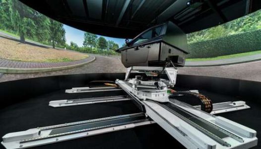 当代汽车团体引进VR驾驶模拟器减速新车研收